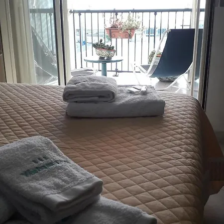 Frühstückspension Vistamare 3*