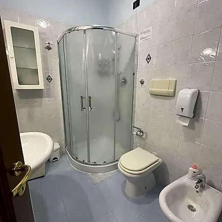 Vistamare Nocleg ze śniadaniem 3*