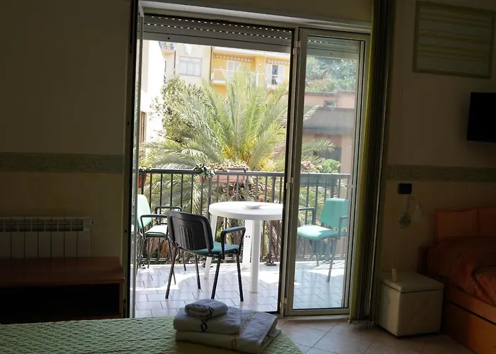 Vistamare לינה וארוחת בוקר וילה סן ג'ובאני