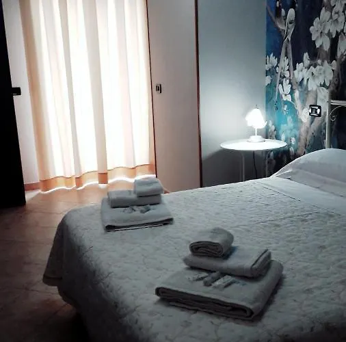 לינה וארוחת בוקר Vistamare 3*