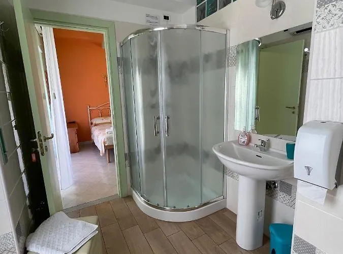 Vistamare לינה וארוחת בוקר 3*